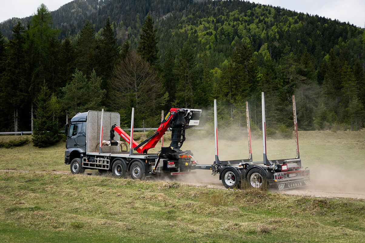 Mercedes-Benz Arocs im Holztransport
