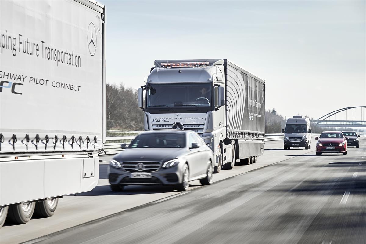 Campus Connectivity: Der vernetzte Lkw von Daimler als Erfolgsrezept für Unternehmen, Fahrer und Gesellschaft