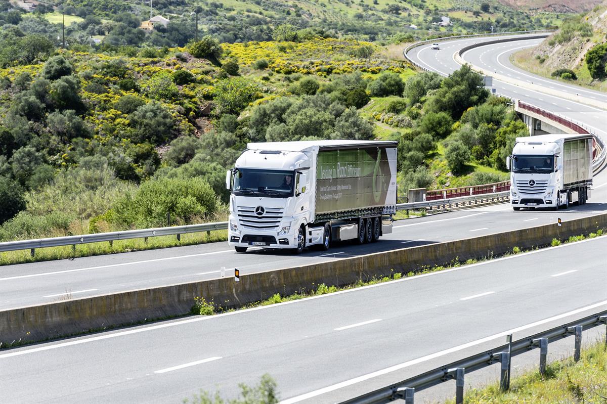Fahrvergleich Mercedes-Benz Actros 1845