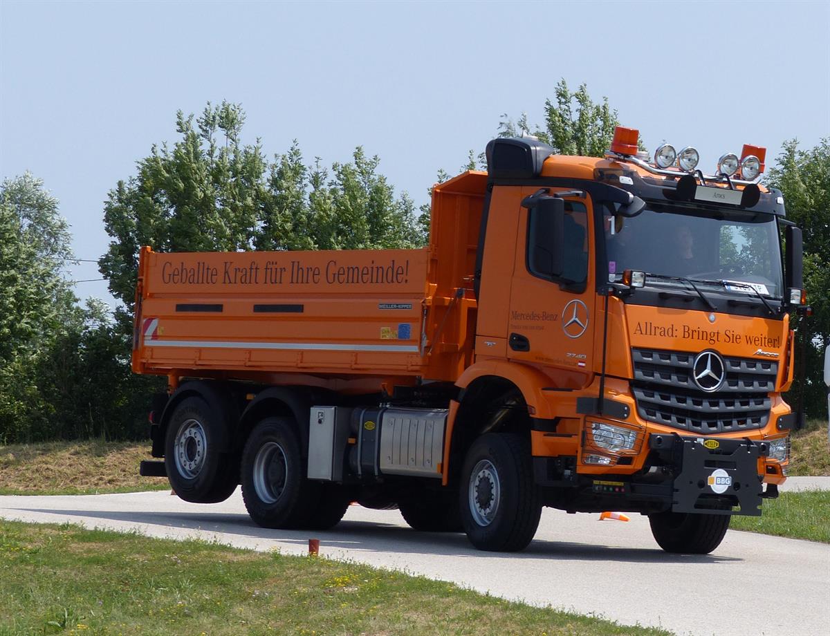 Geballte Kraft in knallorange