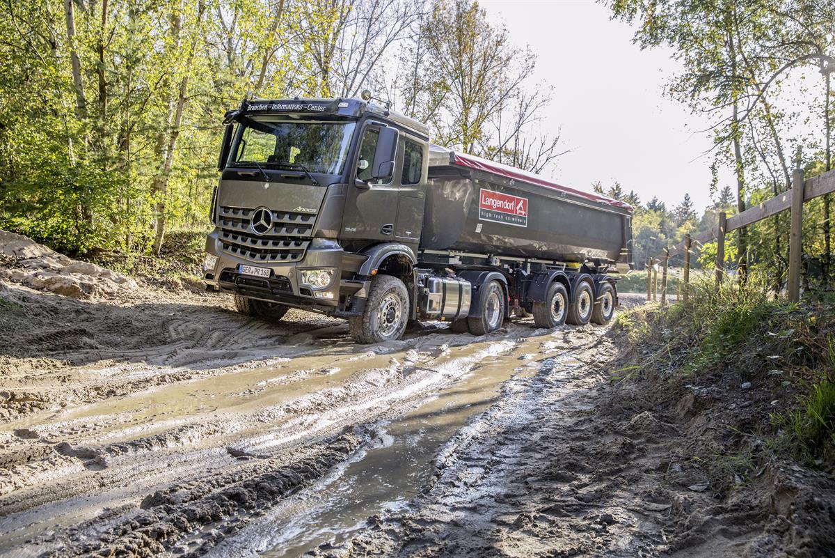 Mercedes-Benz Arocs 1846 LS 4x2
