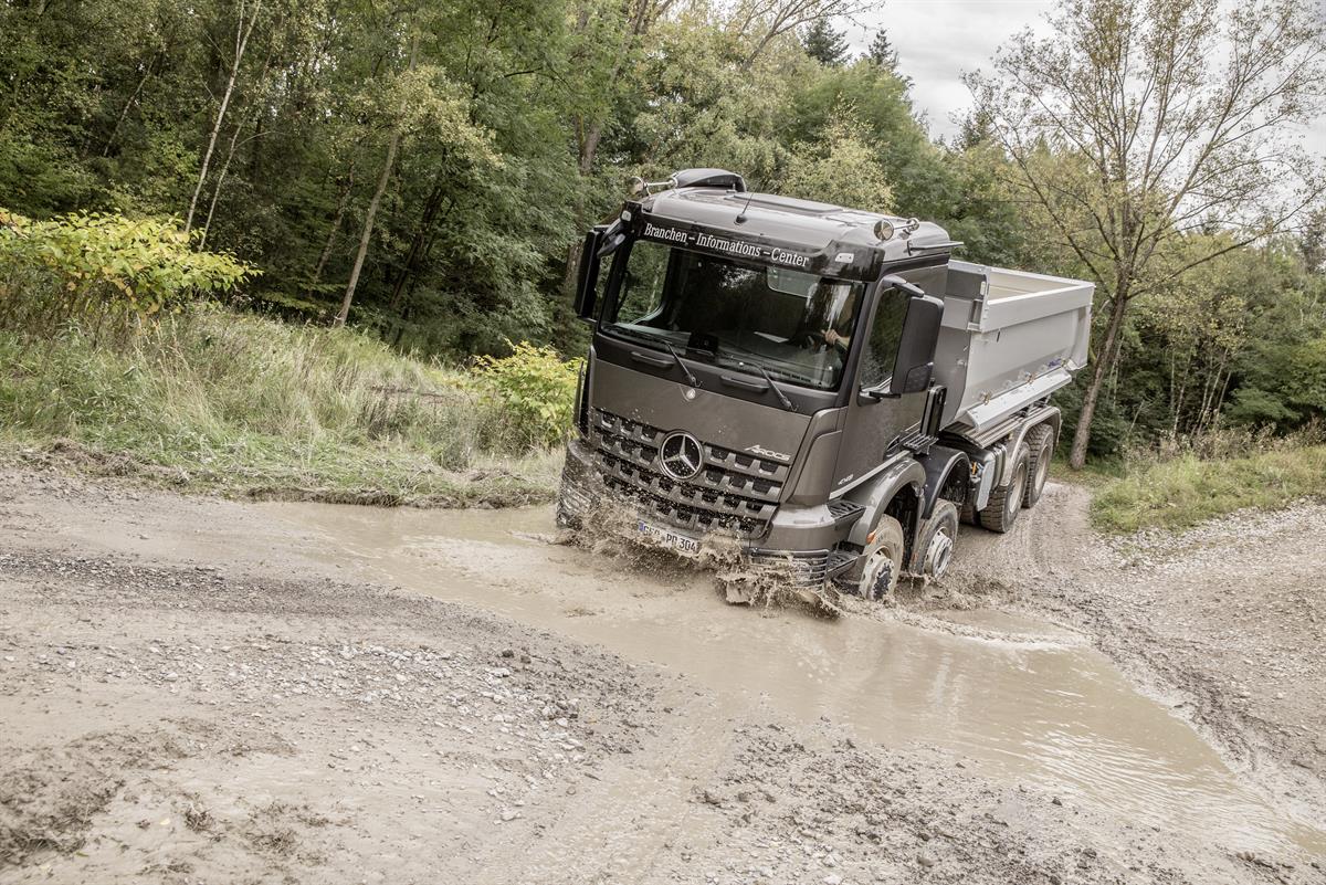 Mercedes-Benz Arocs 4148 AK 8x64