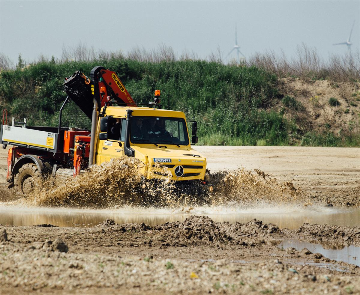 Unimog U5023