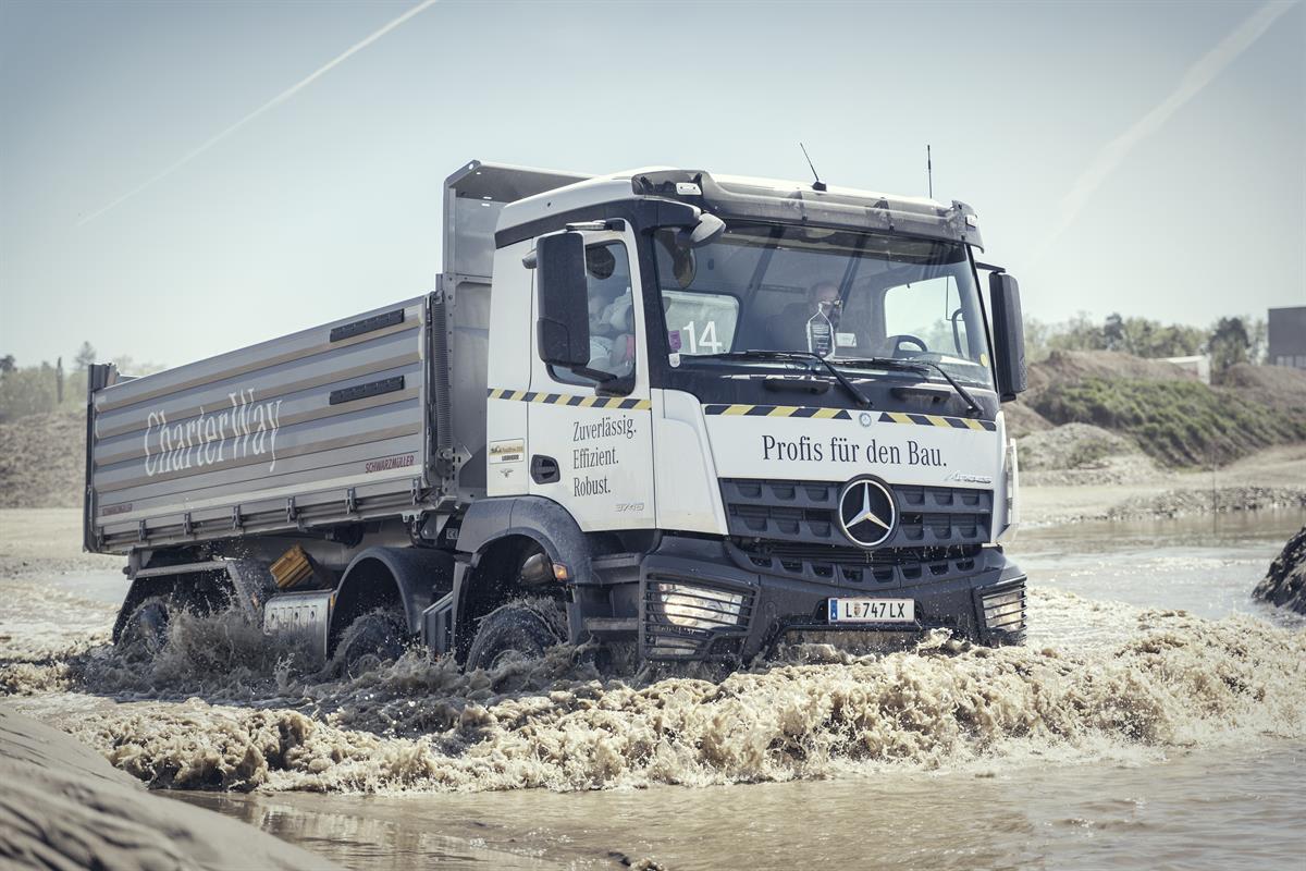 Mercedes-Benz_Arocs