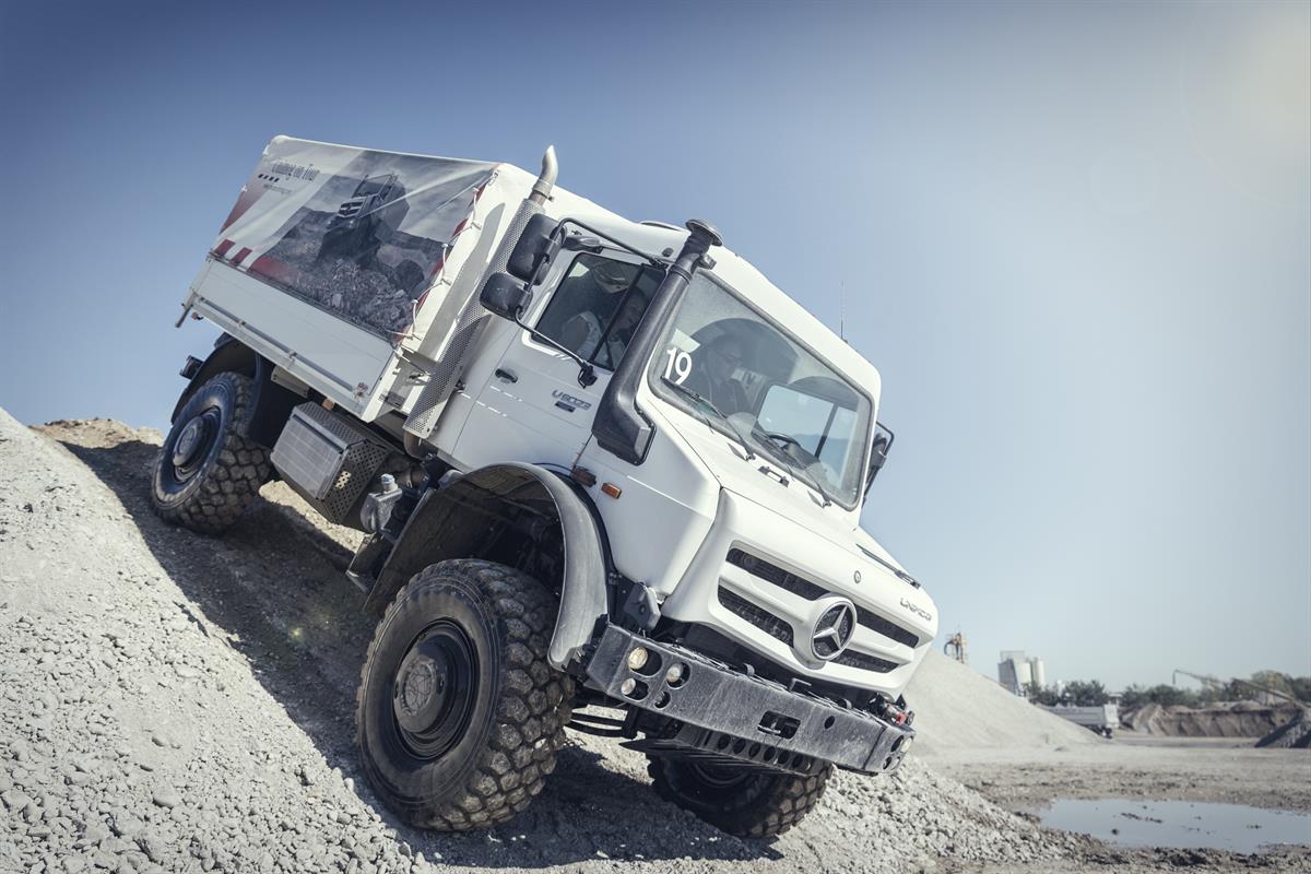 Mercedes-Benz_Unimog