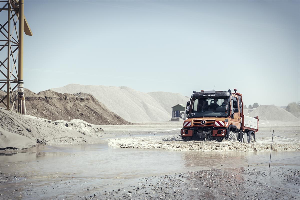Mercedes-Benz_Unimog