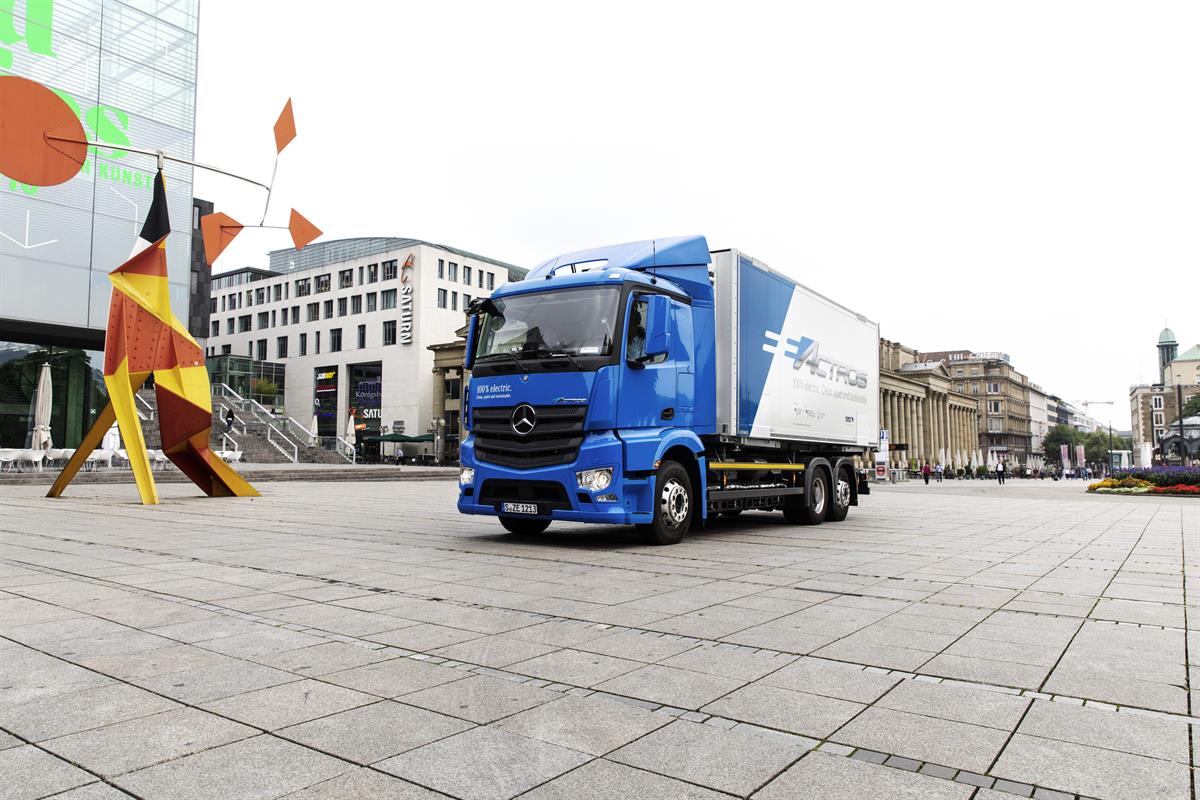 Mercedes-Benz eActros auf Erprobungsfahrt