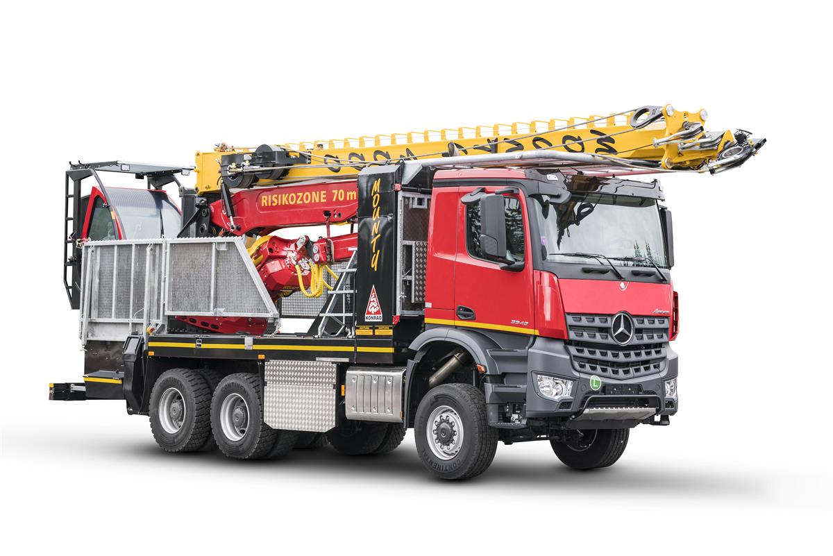 Arocs AK3342 Mounty Gebirgsharvester