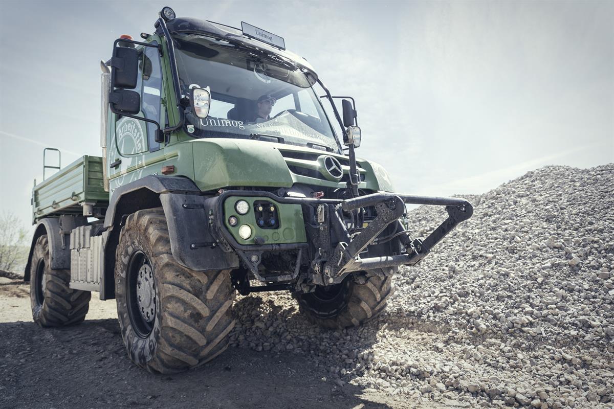 U530 AGRAR mit Landwirtschaftsausstattung