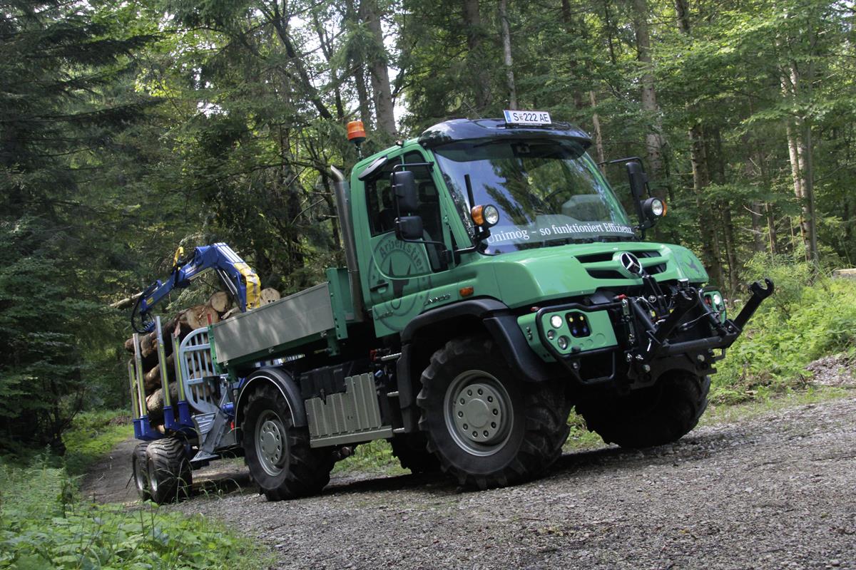 Unimog U 430, Arbeitstier, Strassenfahrt, Frontkraftheber, Transport, Bau, Freizeit, Forstwirtschaft, Agrologistik