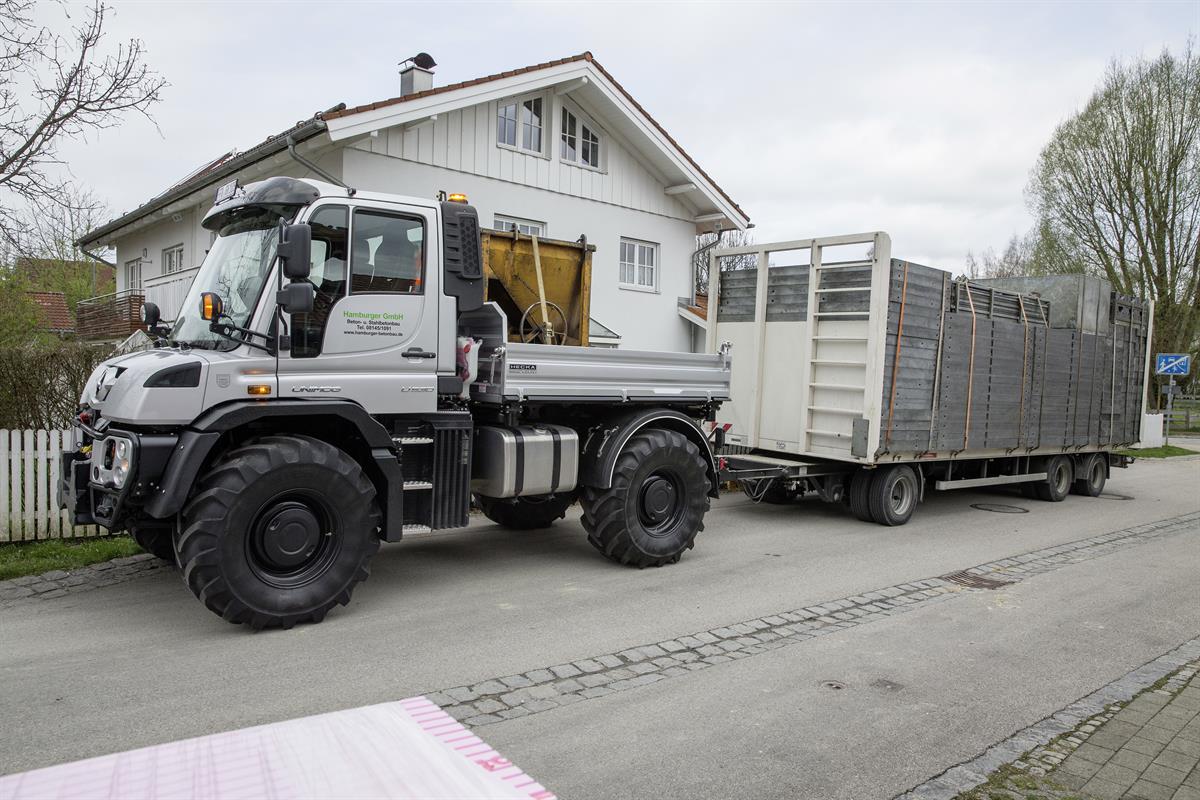 Unimog U 530; Hamburger Betonbau, Magazin 1  2017, Ladekran
