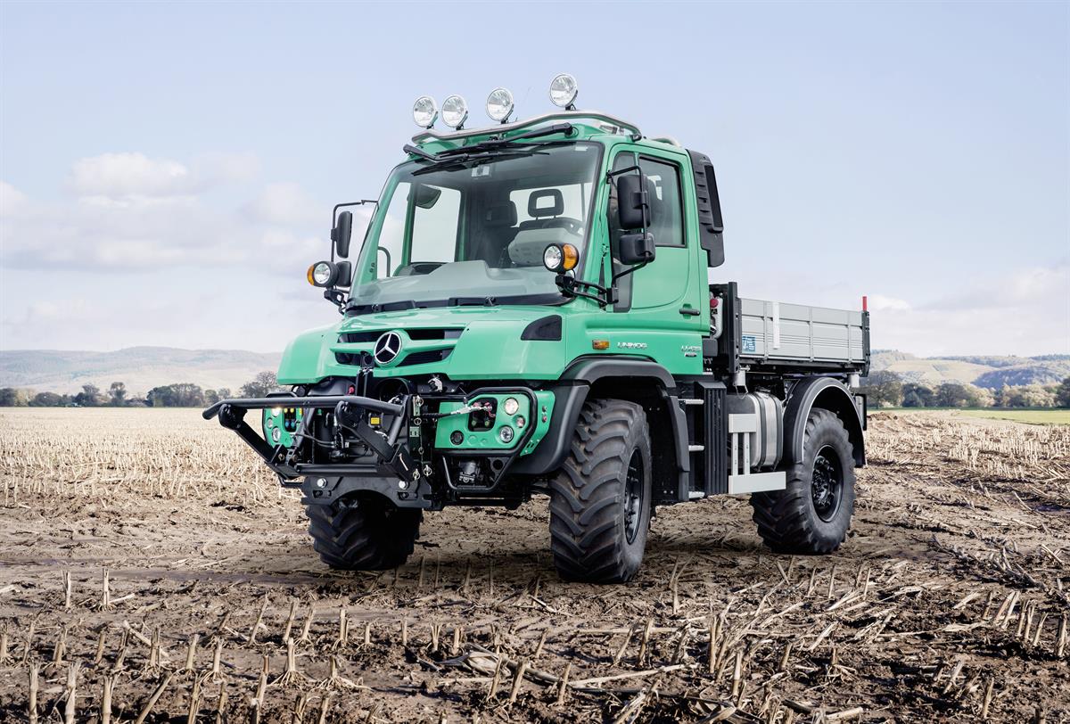 Unimog U 423 in Agrarausstattung 