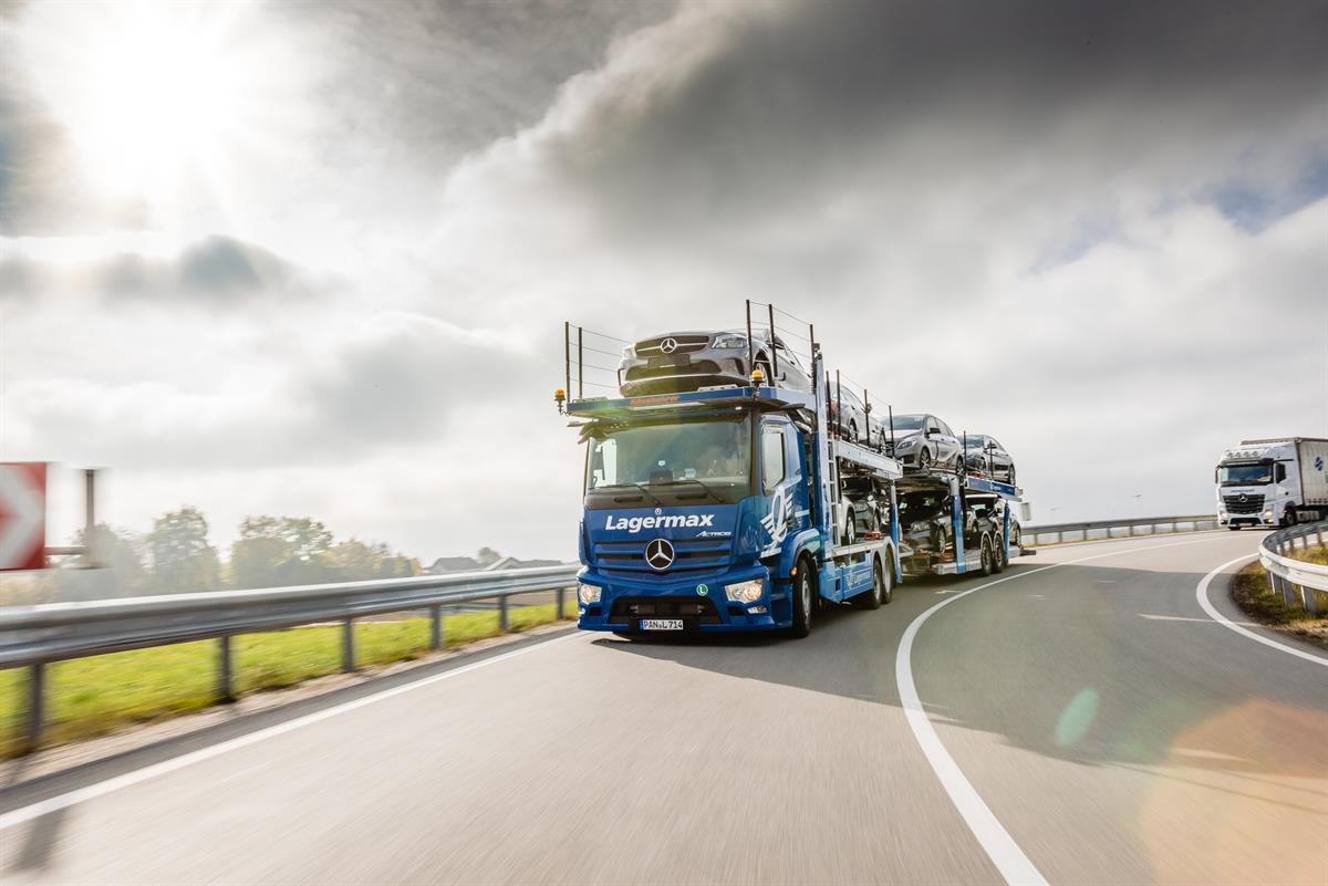Mit dem neuen Flaggschiff von Mercedes-Benz Trucks positioniert sich das 3.600 Mitarbeiter starke Familienunternehmen Lagermax aus Salzburg als Innovationsführer in einer hart umkämpften Branche.