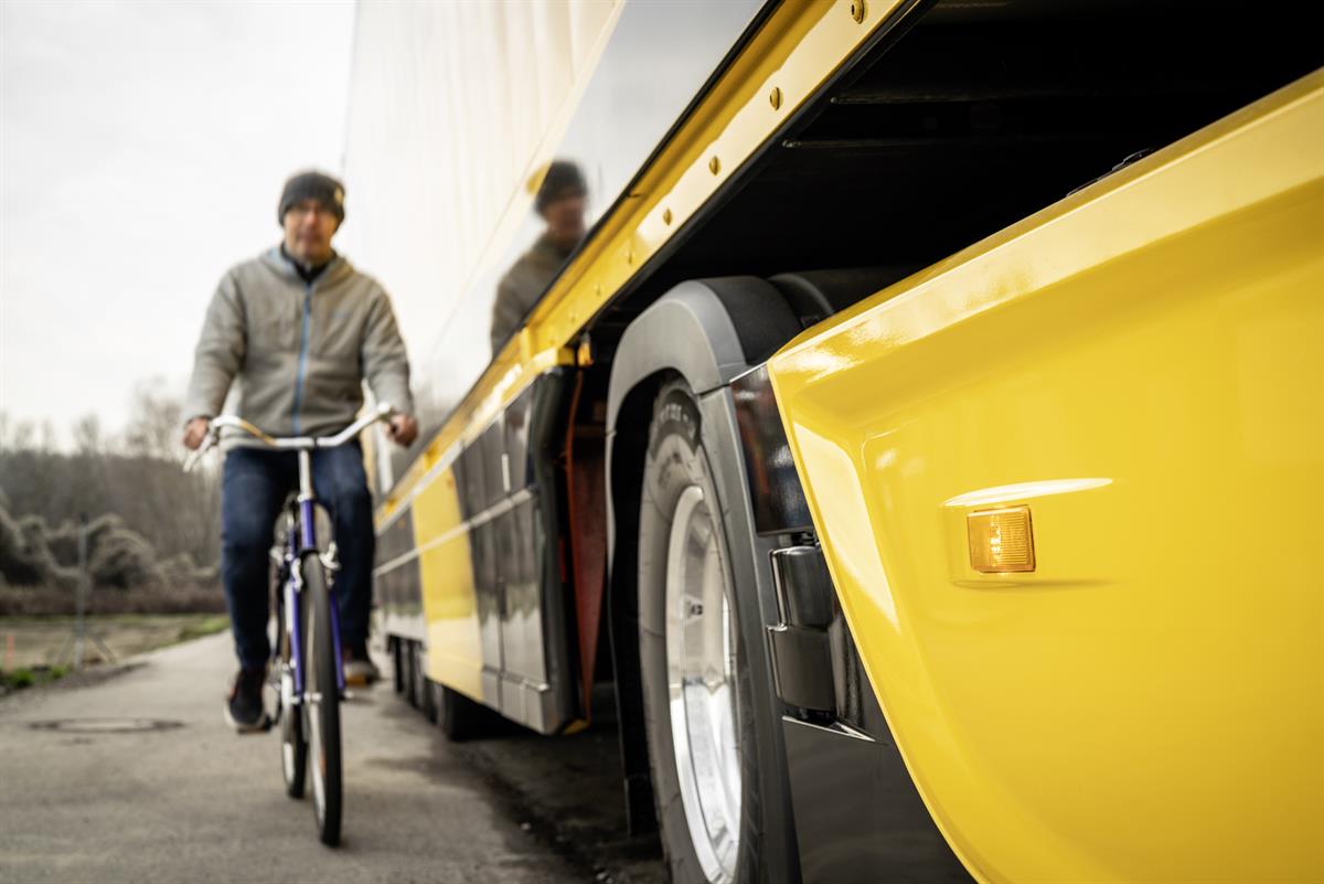 Der Mercedes-Benz Actros mit Abbiege-Assistent