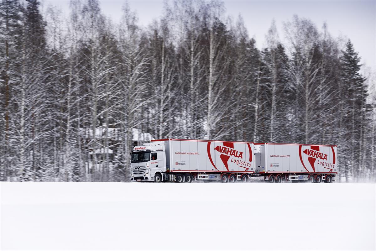  Bei Vähälä Logistics ist der neue Actros bei Temperaturen bis minus 40 Grad zuverlässig im Einsatz.