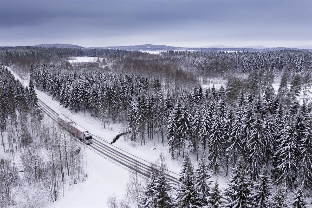  Bei Vähälä Logistics ist der neue Actros bei Temperaturen bis minus 40 Grad zuverlässig im Einsatz.