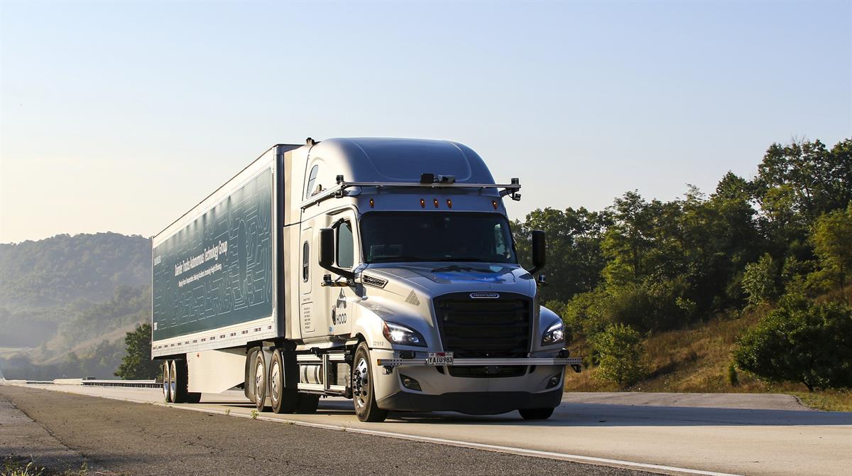  Daimler Trucks und sein Tochterunternehmen Torc Robotics haben mit der Entwicklung und Erprobung hochautomatisierter Lkw (SAE Level 4) auf definierten Strecken im öffentlichen Verkehr begonnen.