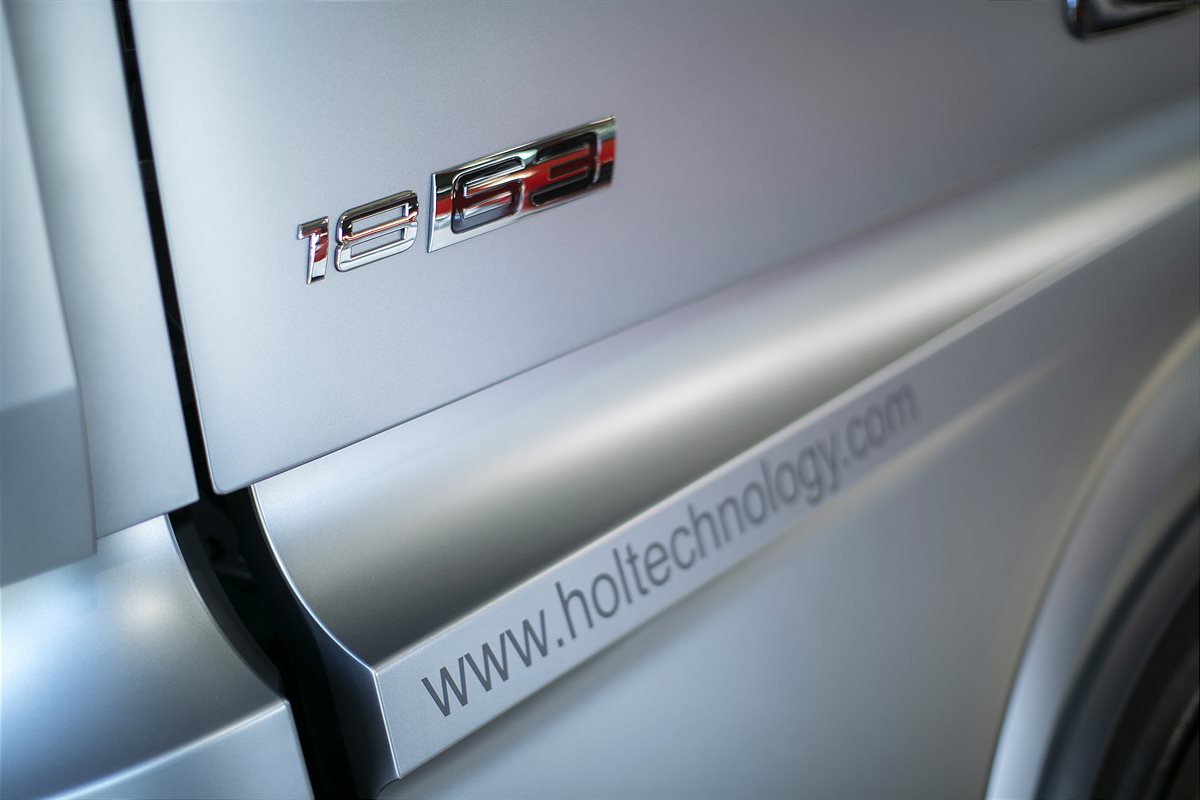Übergabe der ersten Mercedes-Benz Actros Edition 2 an HolTechnologies