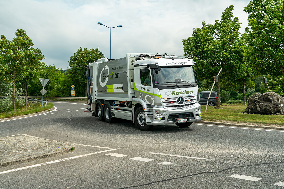 Übergabe eActros 300 Kerschner