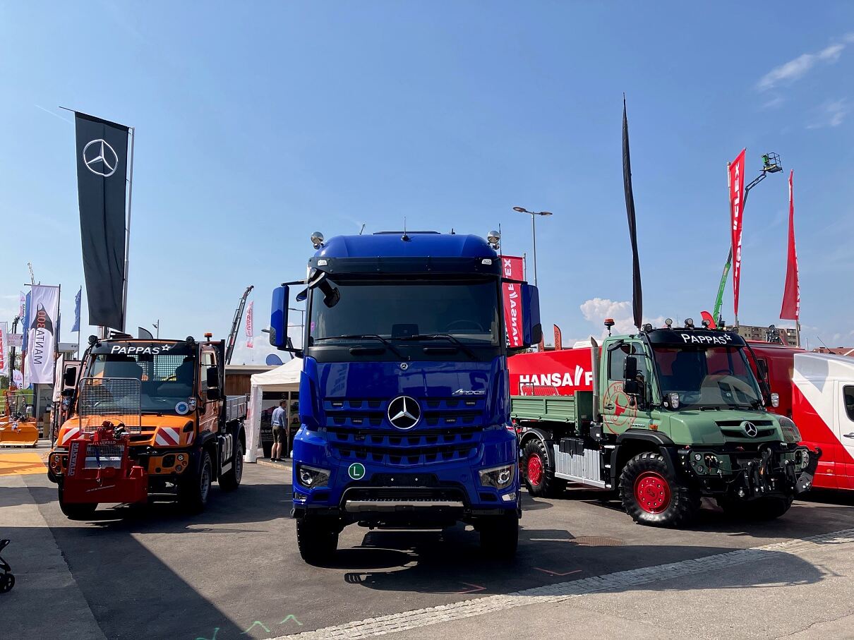 Mercedes-Benz Trucks auf der Holzmesse