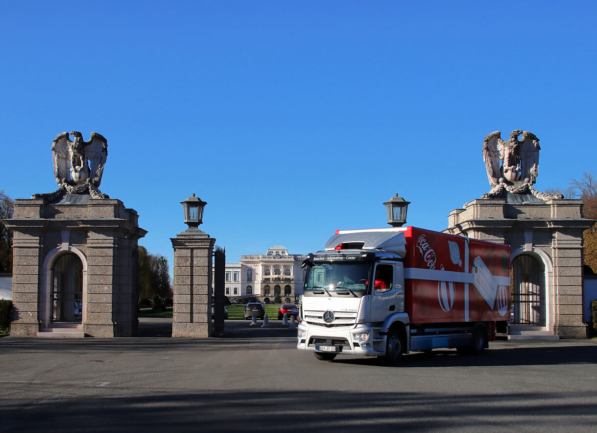 Mercedes-Benz eActros 300 auf der Coca-Cola Weihnachtstruck-Tour