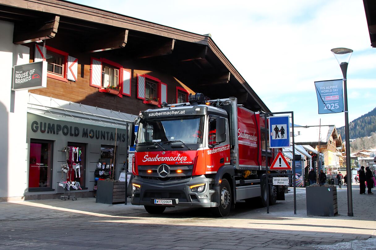 eActros mit Saubermacher auf der Ski WM