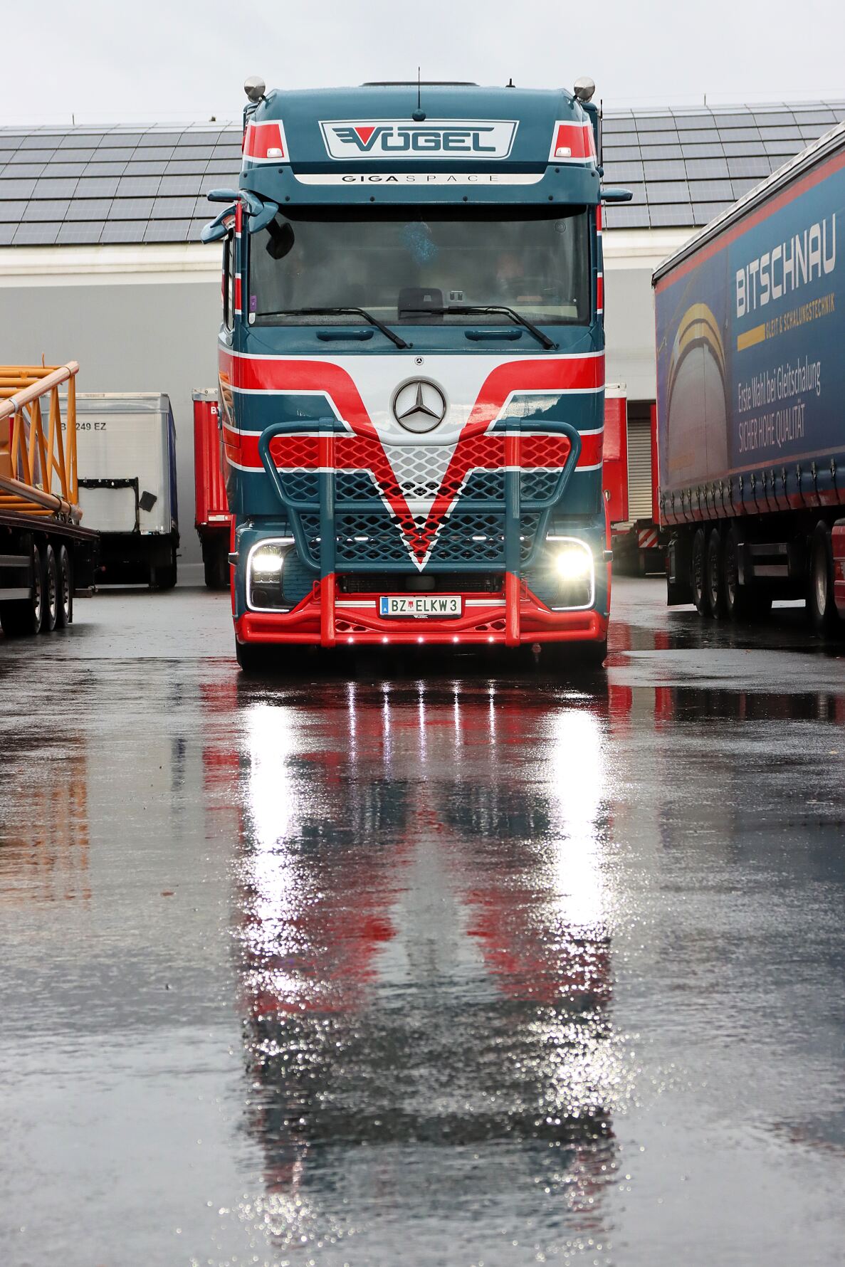 Vögel Transporte elektrifiziert den Transportalltag mit drei eActros 600